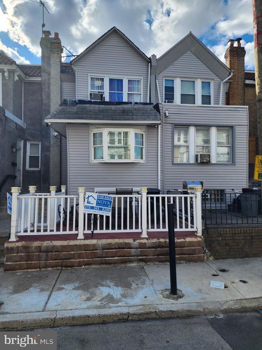 This gem is back on the market, a beautiful 3-bedroom 2-bathroom house in the heart of Southwest Philadelphia, with a customized eat-in kitchen island with a granite countertop, spacious rooms,  a finished basement, and magnificent  marble flooring in the living and dining room area
Proximity to public transportation
Easy to show