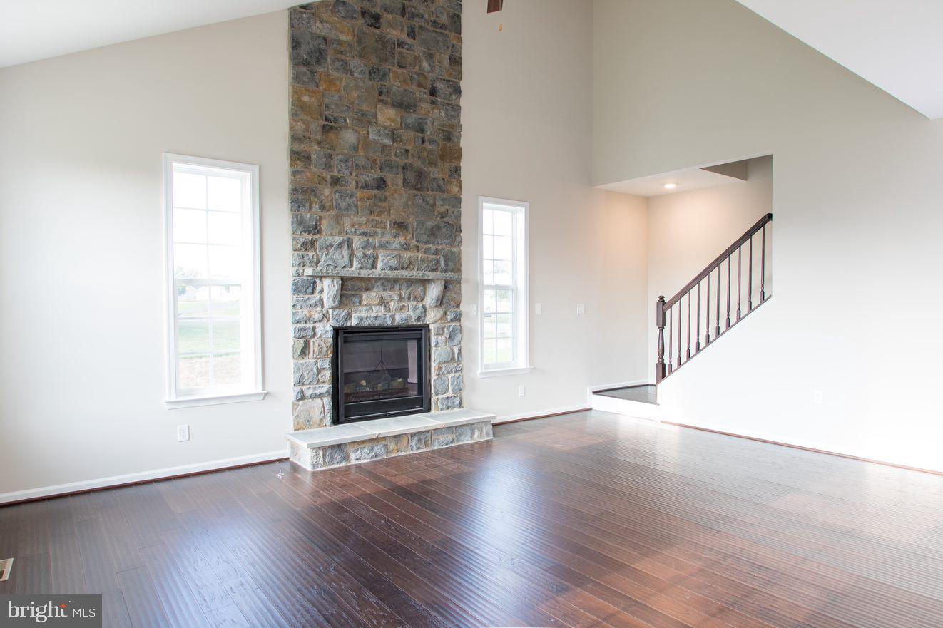 MCCAULEY CROSSING - Residential