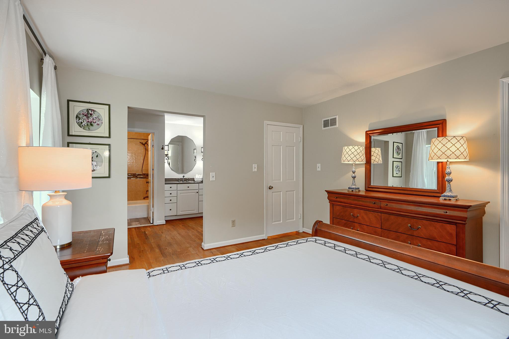 TOWSON - Residential