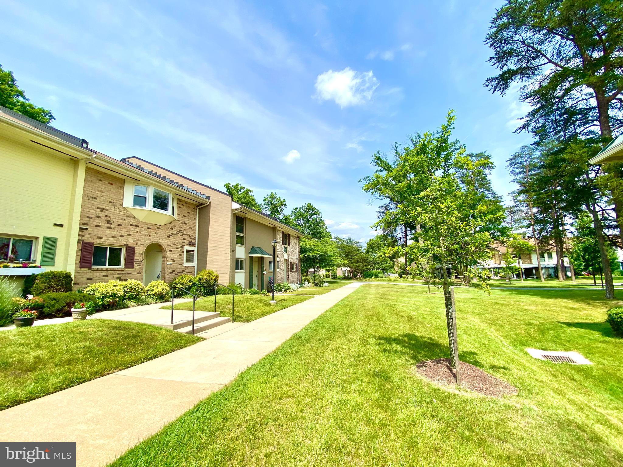 LEISURE WORLD - Residential