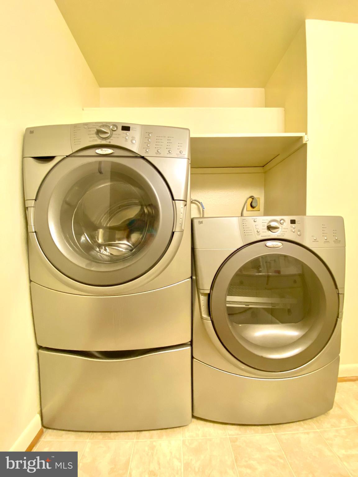 LEISURE WORLD - Residential