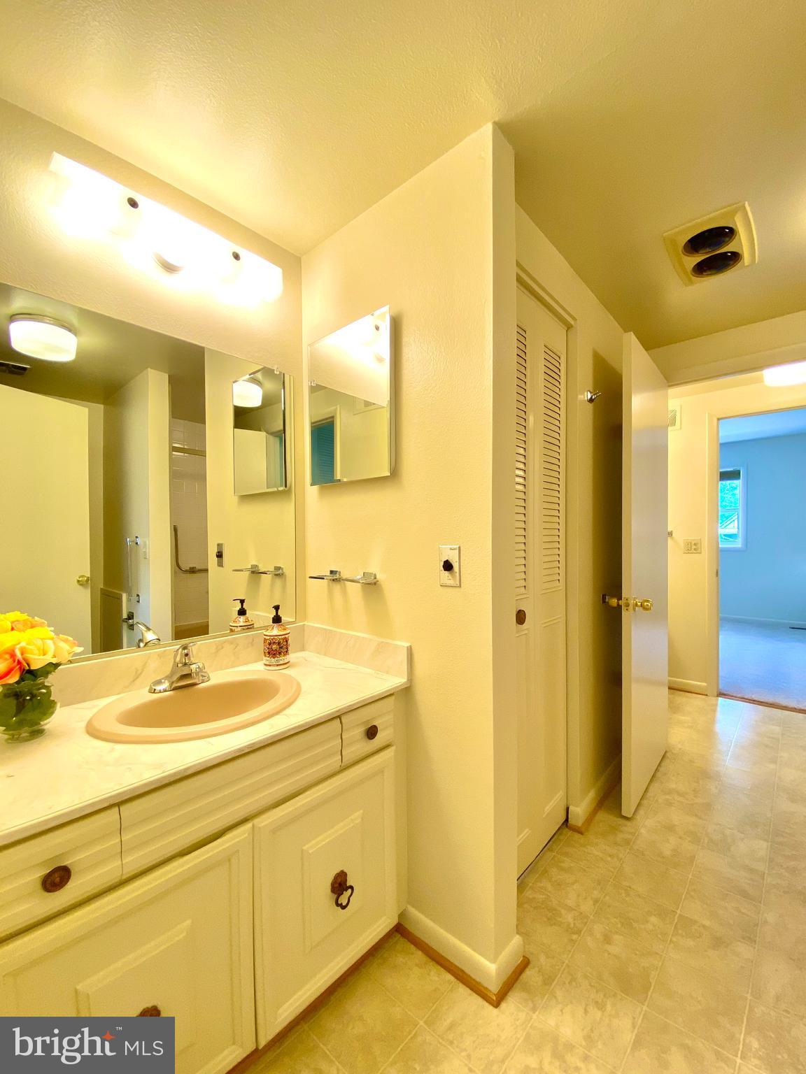 LEISURE WORLD - Residential