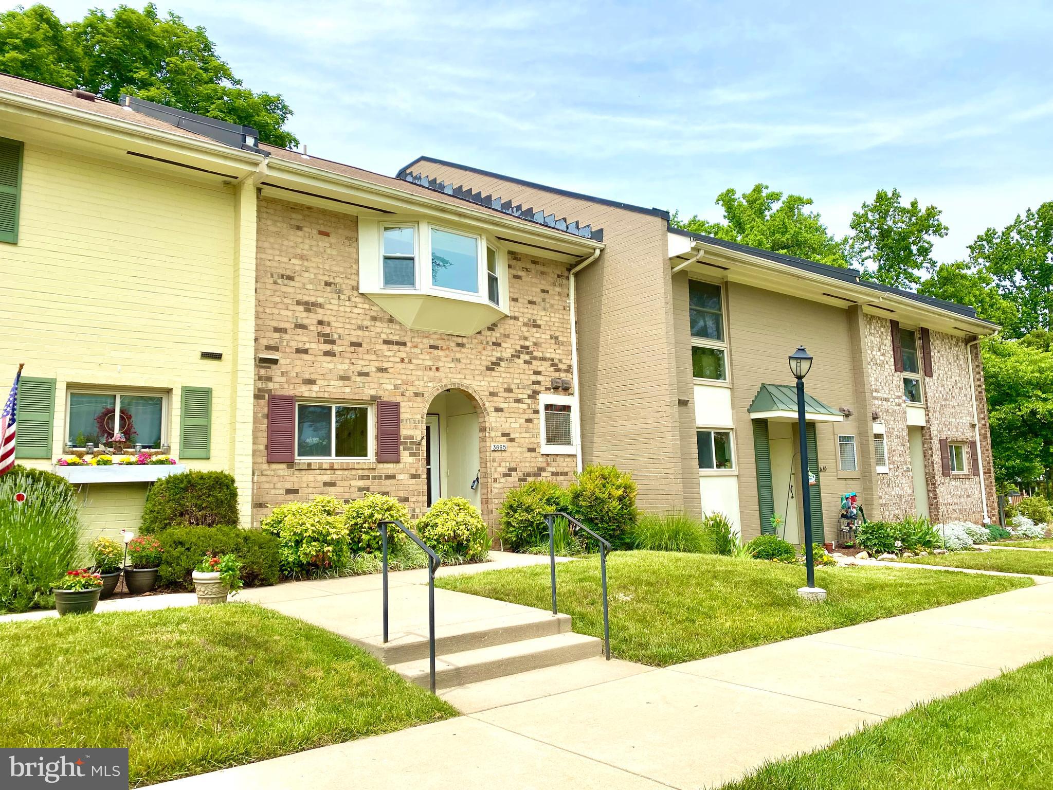 LEISURE WORLD - Residential