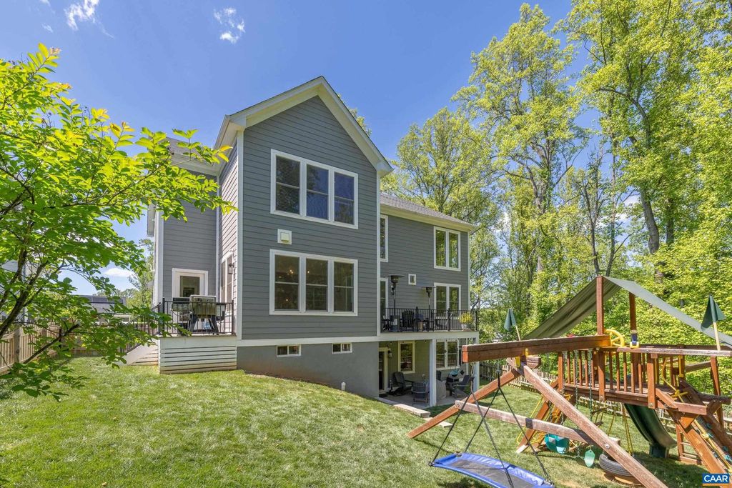 Photo of 564 Belluno Ln, CHARLOTTESVILLE, VA 22911 (MLS # 676970)