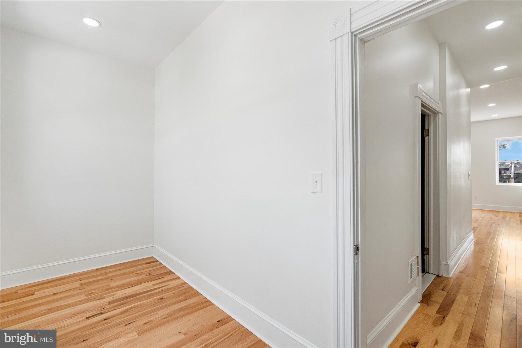 OLIVER - Residential