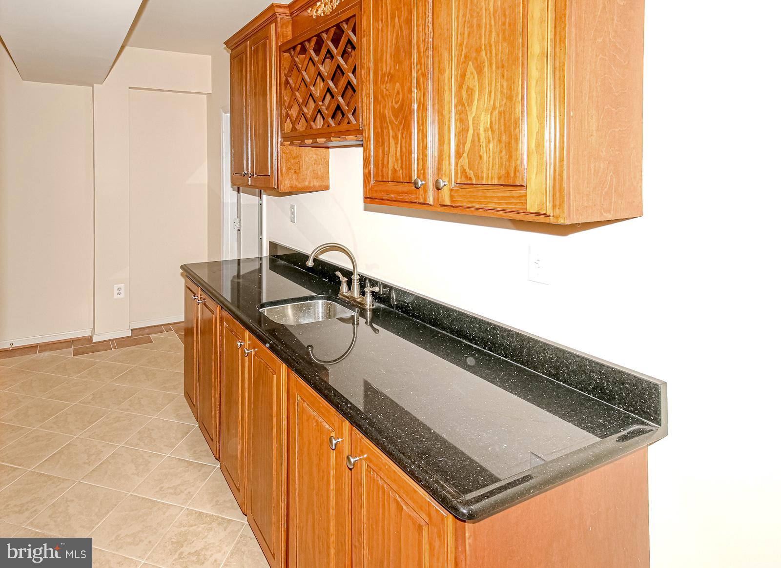 ROCKLAND VILLAGE - Residential Lease