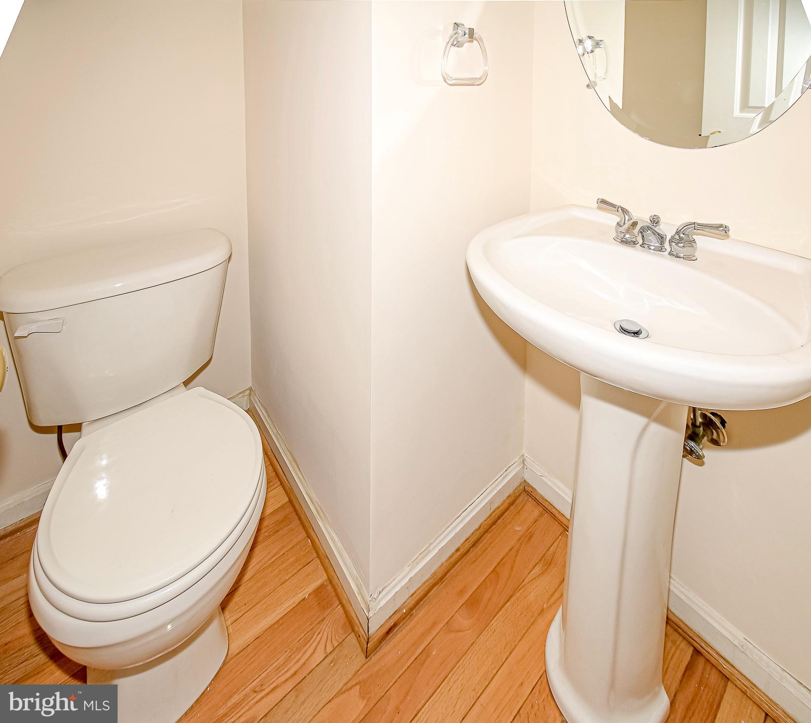 ROCKLAND VILLAGE - Residential Lease