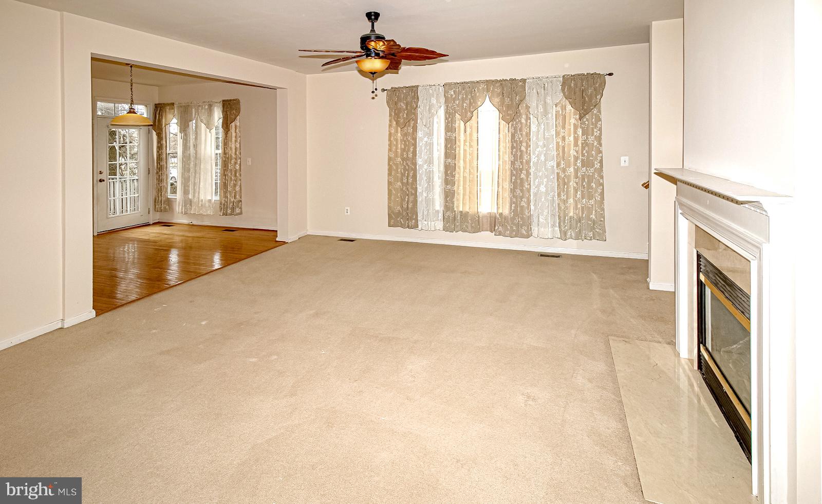 ROCKLAND VILLAGE - Residential Lease