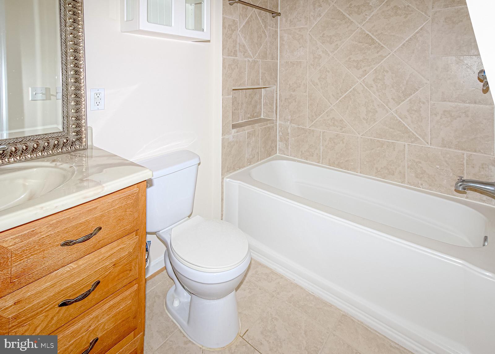 ROCKLAND VILLAGE - Residential Lease