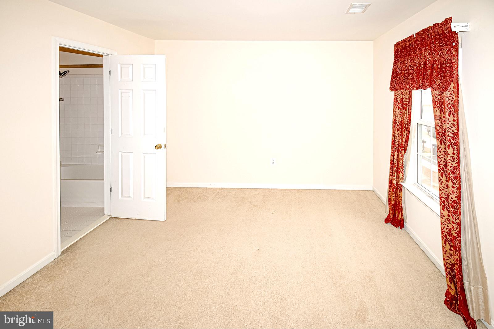 ROCKLAND VILLAGE - Residential Lease