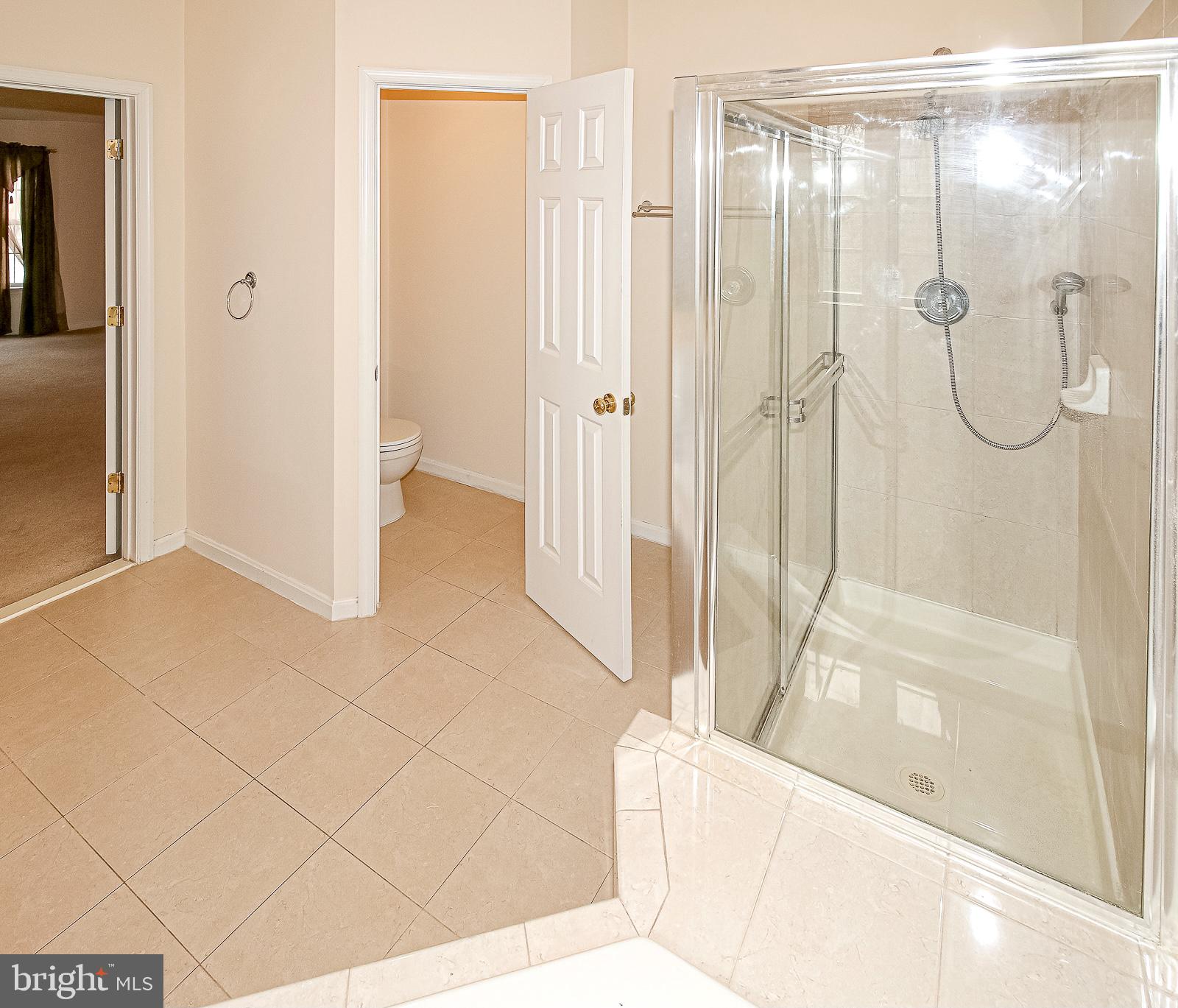 ROCKLAND VILLAGE - Residential Lease