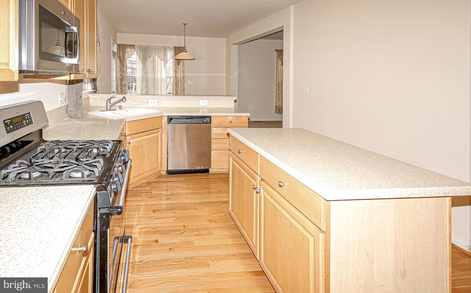 ROCKLAND VILLAGE - Residential Lease