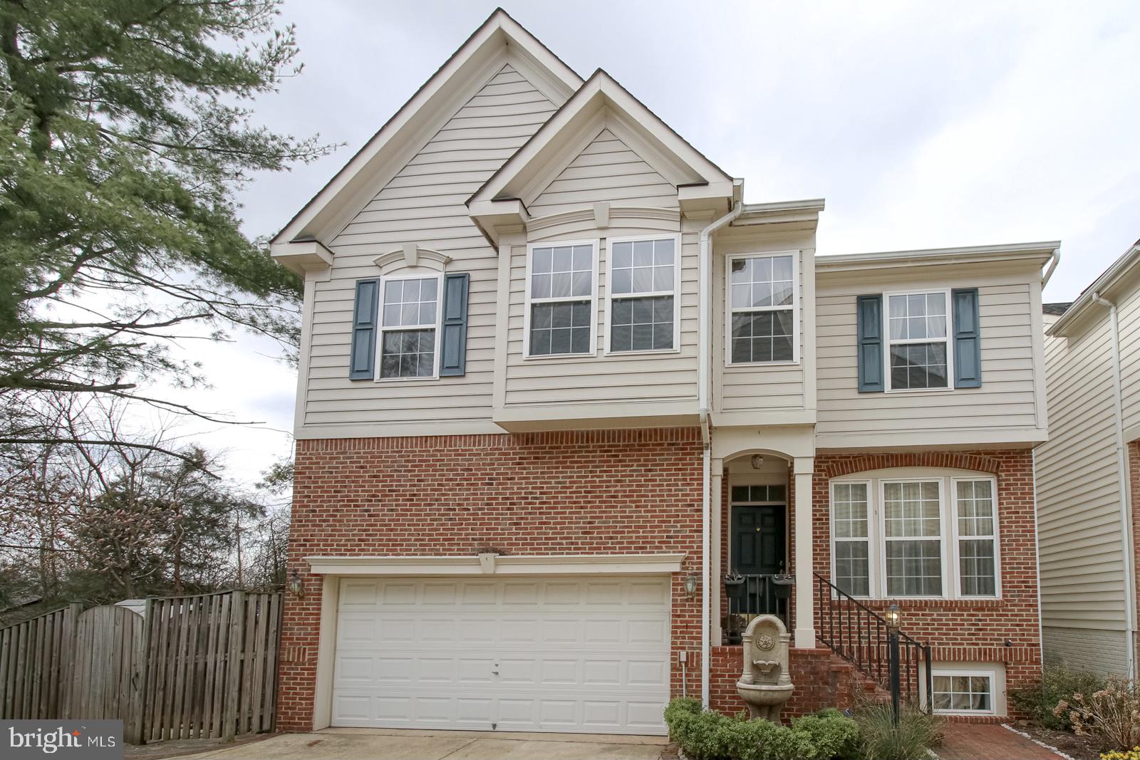 ROCKLAND VILLAGE - Residential Lease