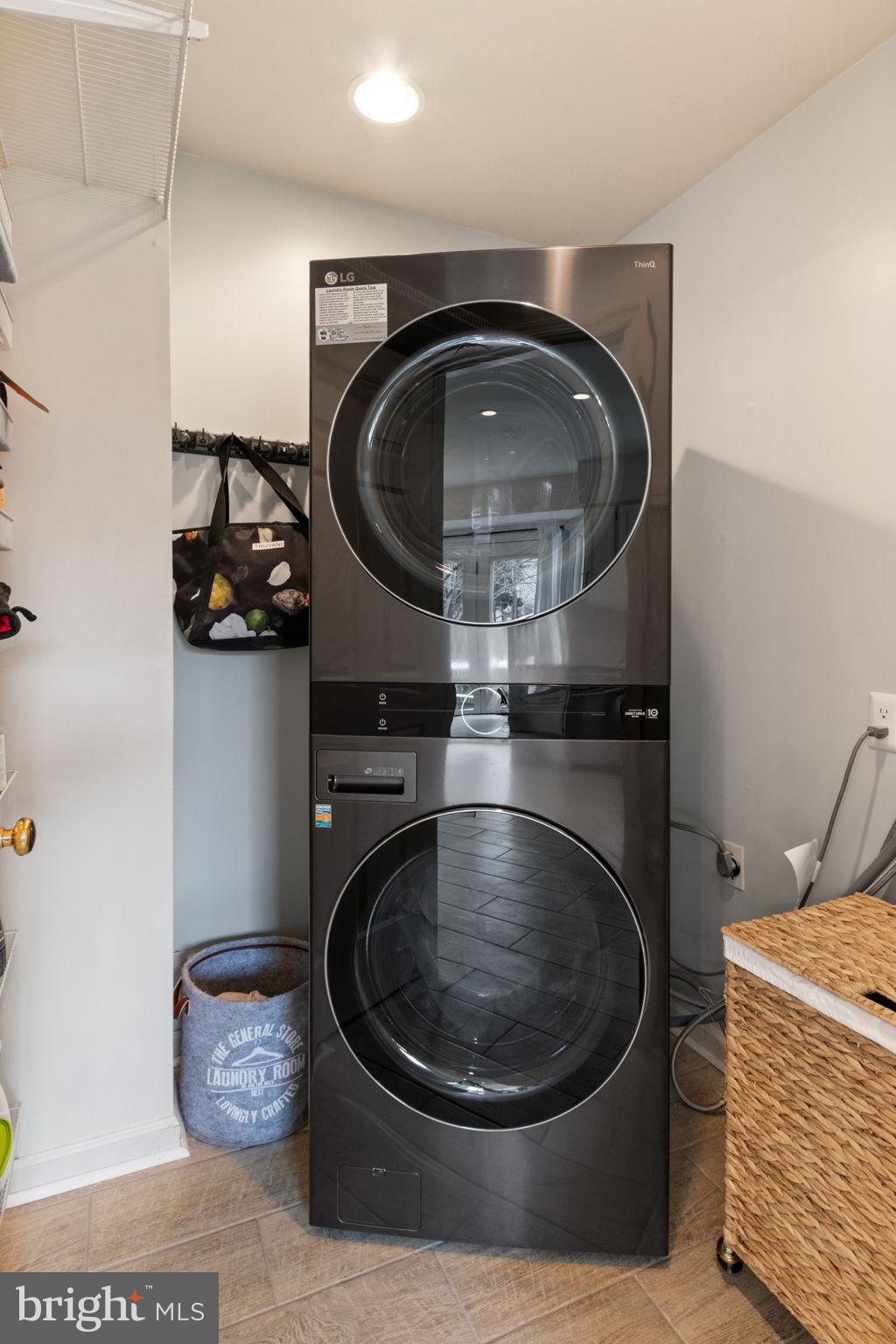 SMOKETREE - Residential