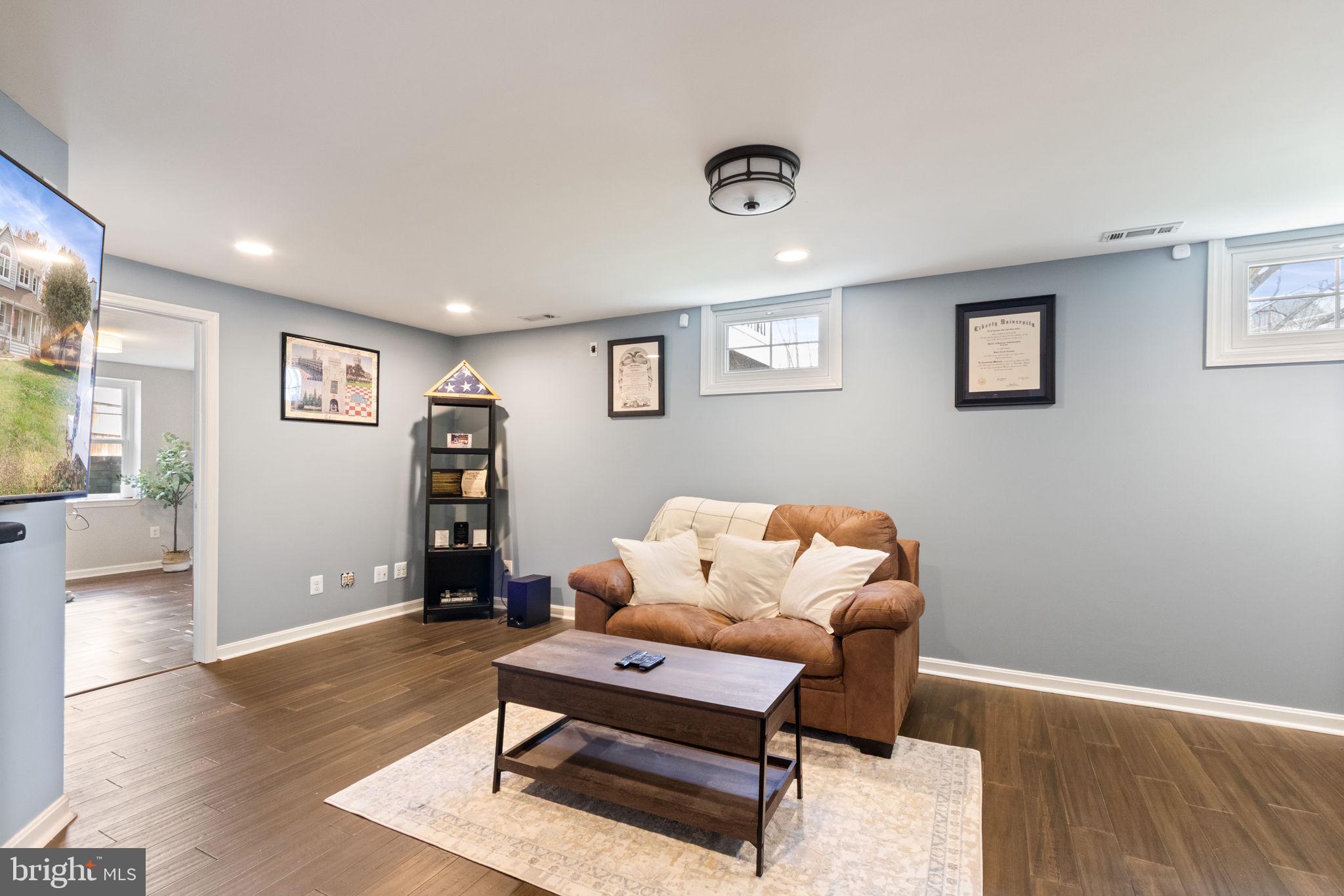 SMOKETREE - Residential