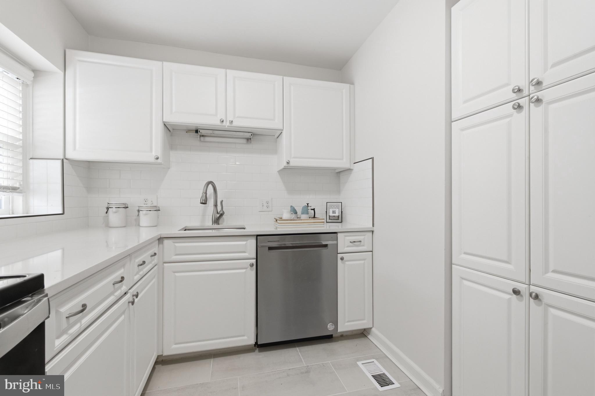 FAIRLINGTON VILLAGES - Residential