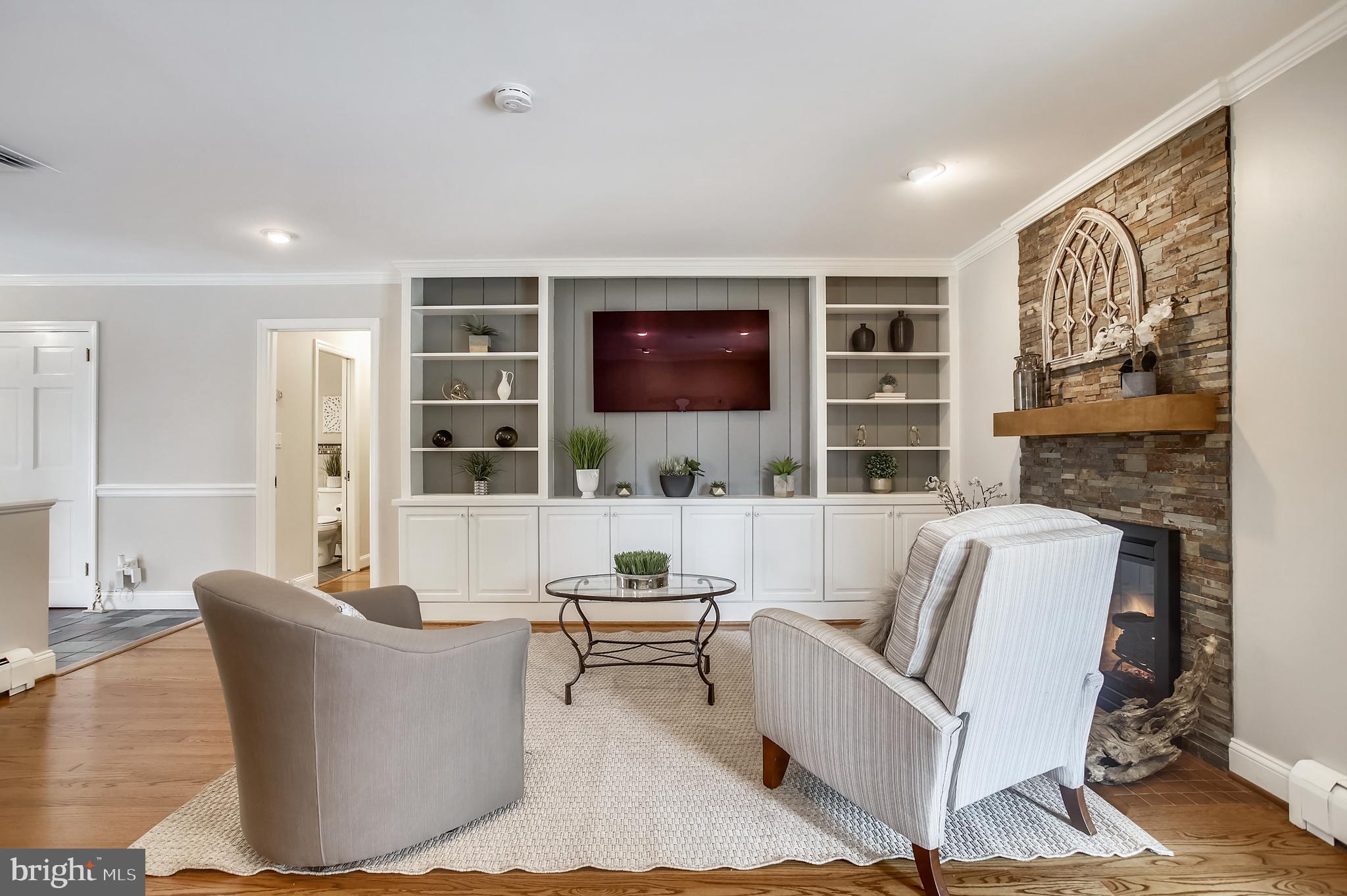 MEADOWLAND - Residential