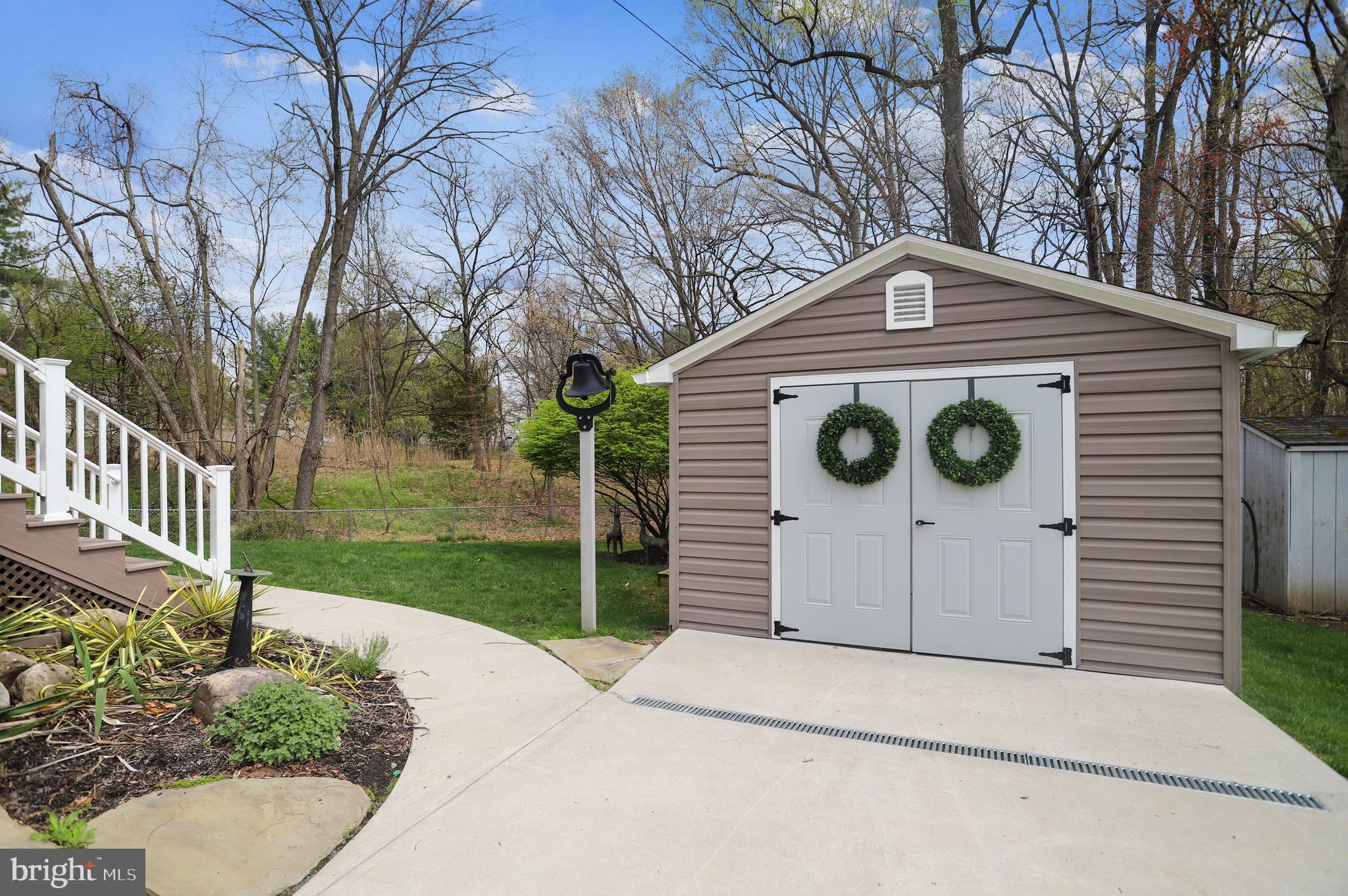 MEADOWLAND - Residential