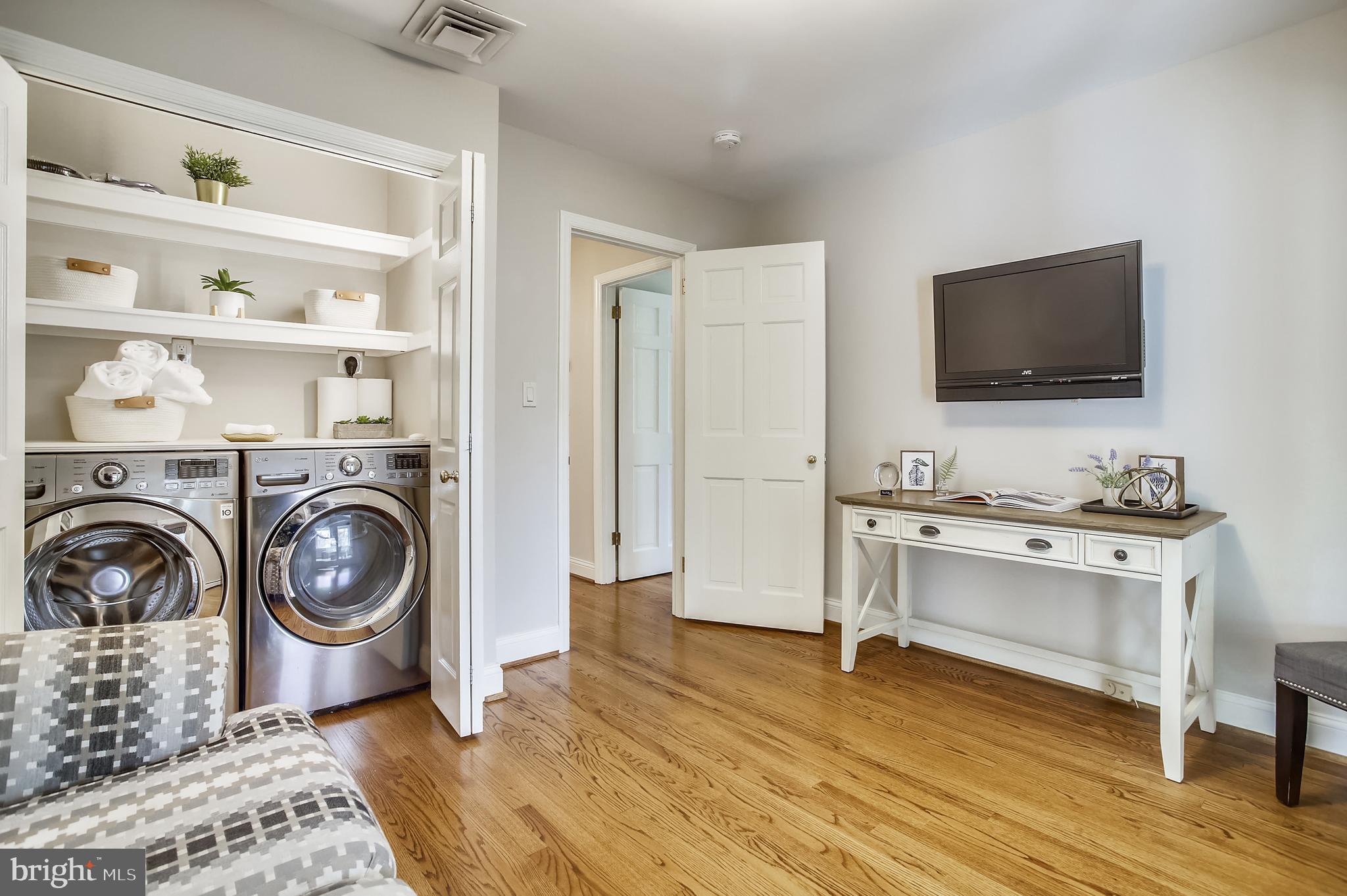 MEADOWLAND - Residential