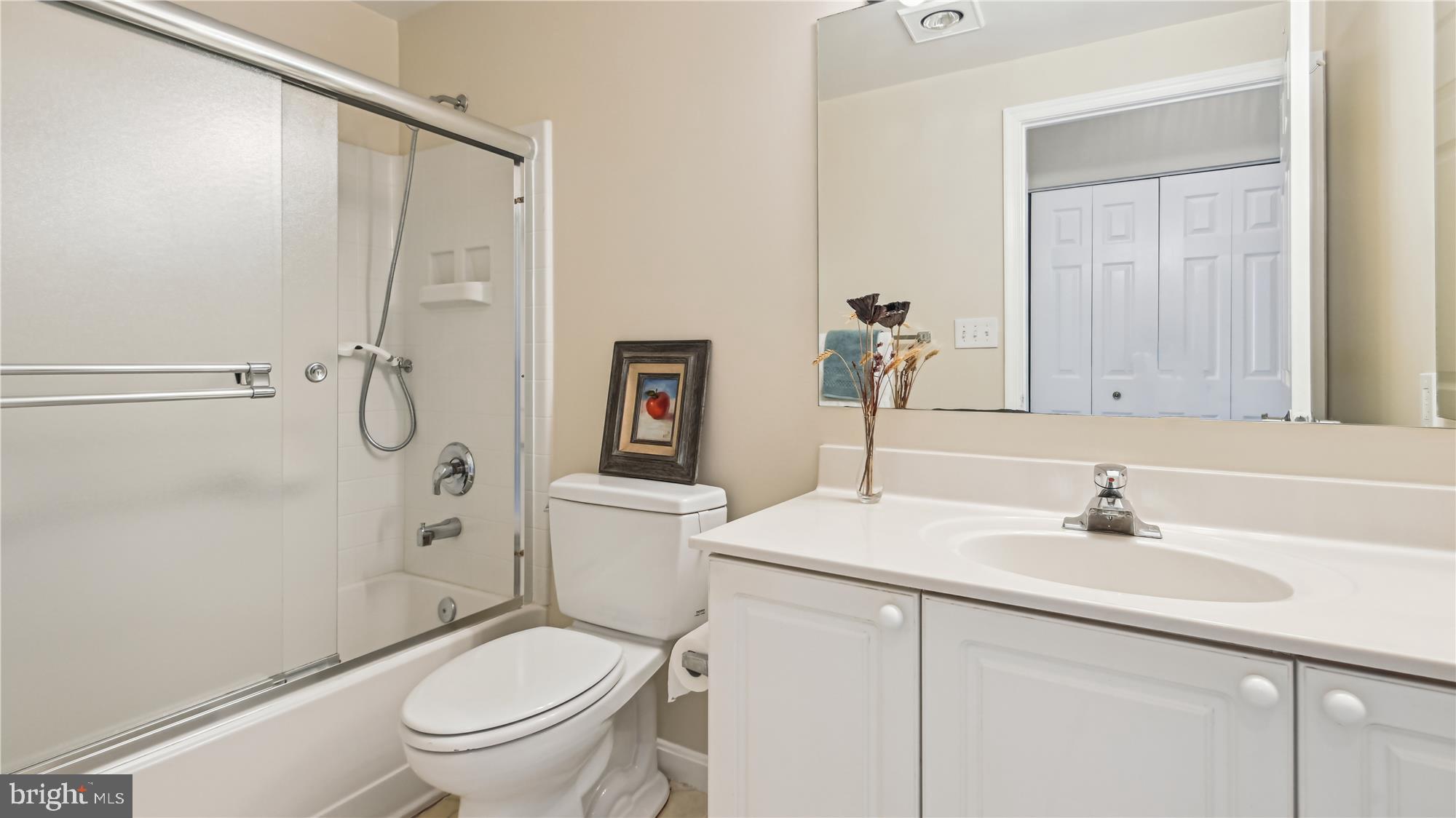 LEISURE WORLD - Residential