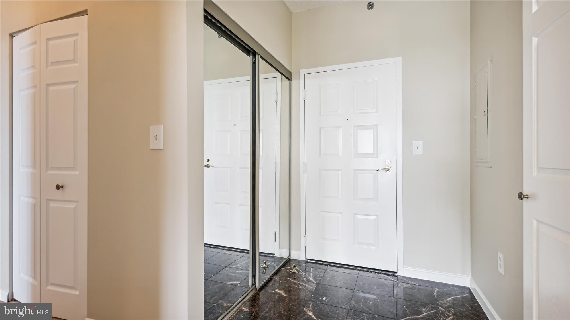 LEISURE WORLD - Residential