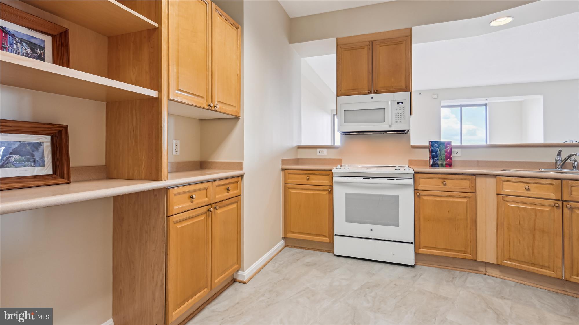 LEISURE WORLD - Residential