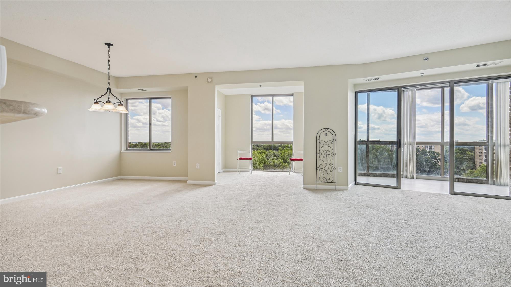 LEISURE WORLD - Residential