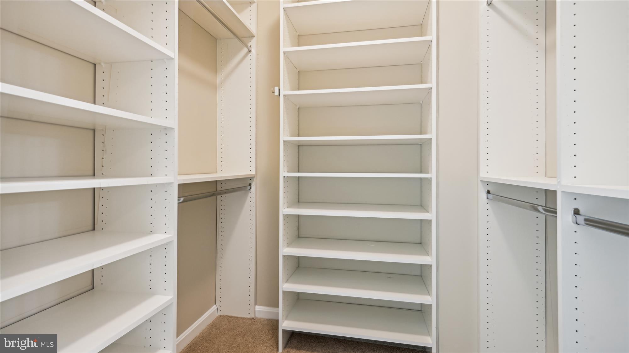 LEISURE WORLD - Residential