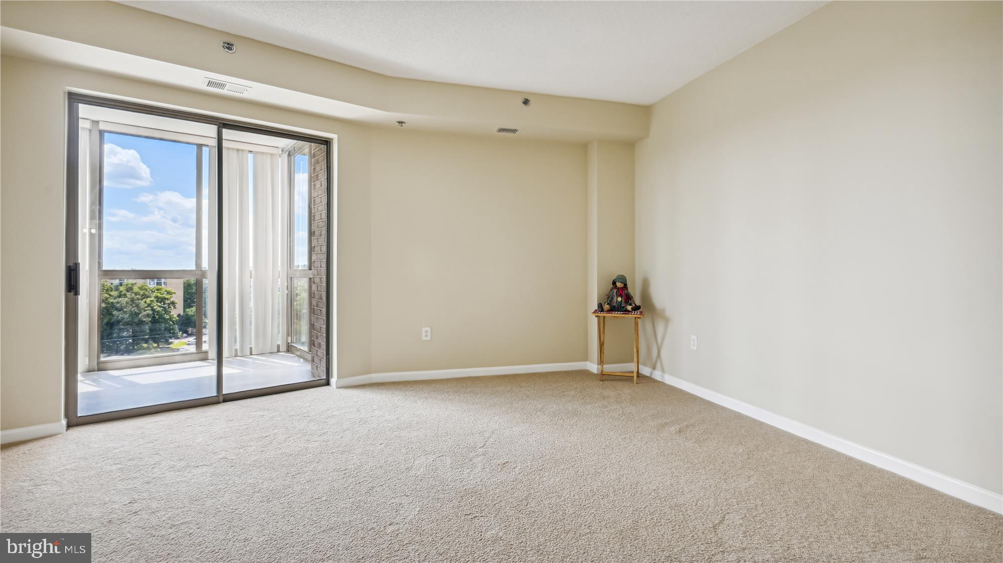 LEISURE WORLD - Residential