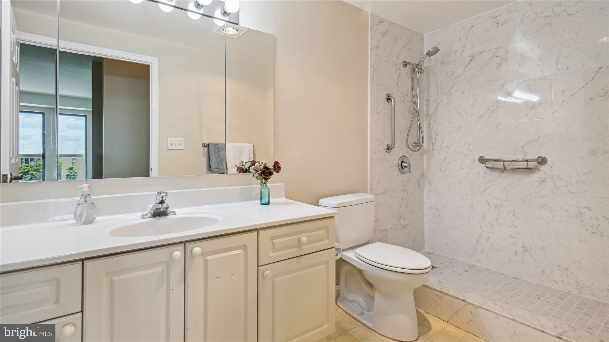 LEISURE WORLD - Residential