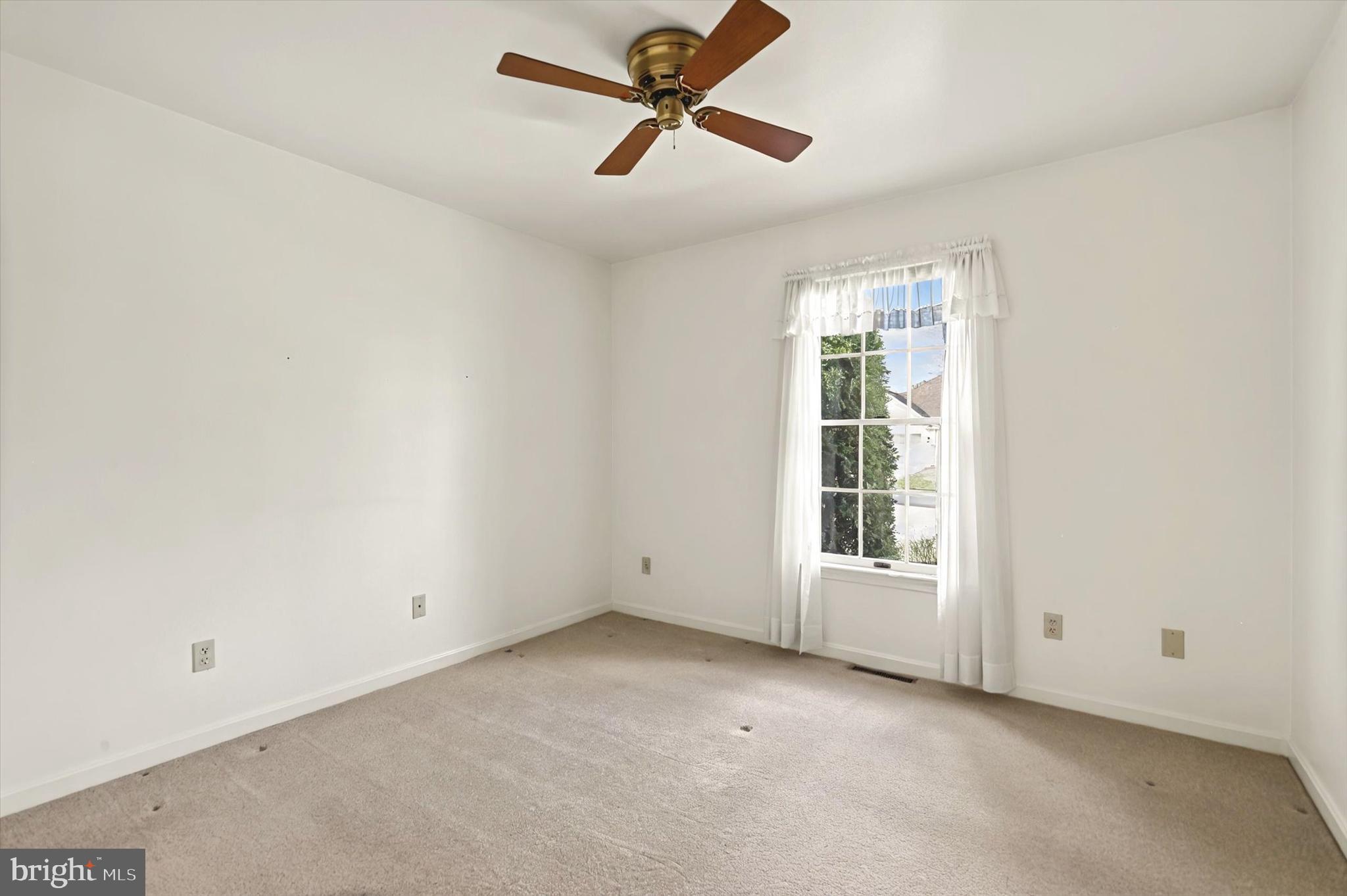 PENN NATIONAL GOLF COURSE COMMUNITY - Residential