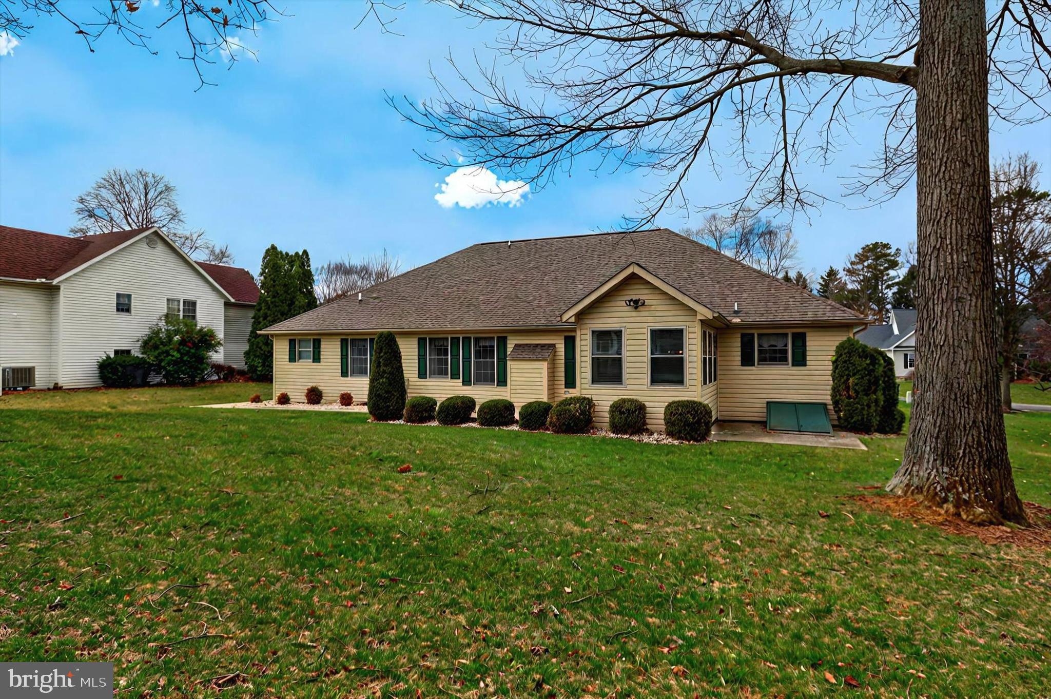 PENN NATIONAL GOLF COURSE COMMUNITY - Residential