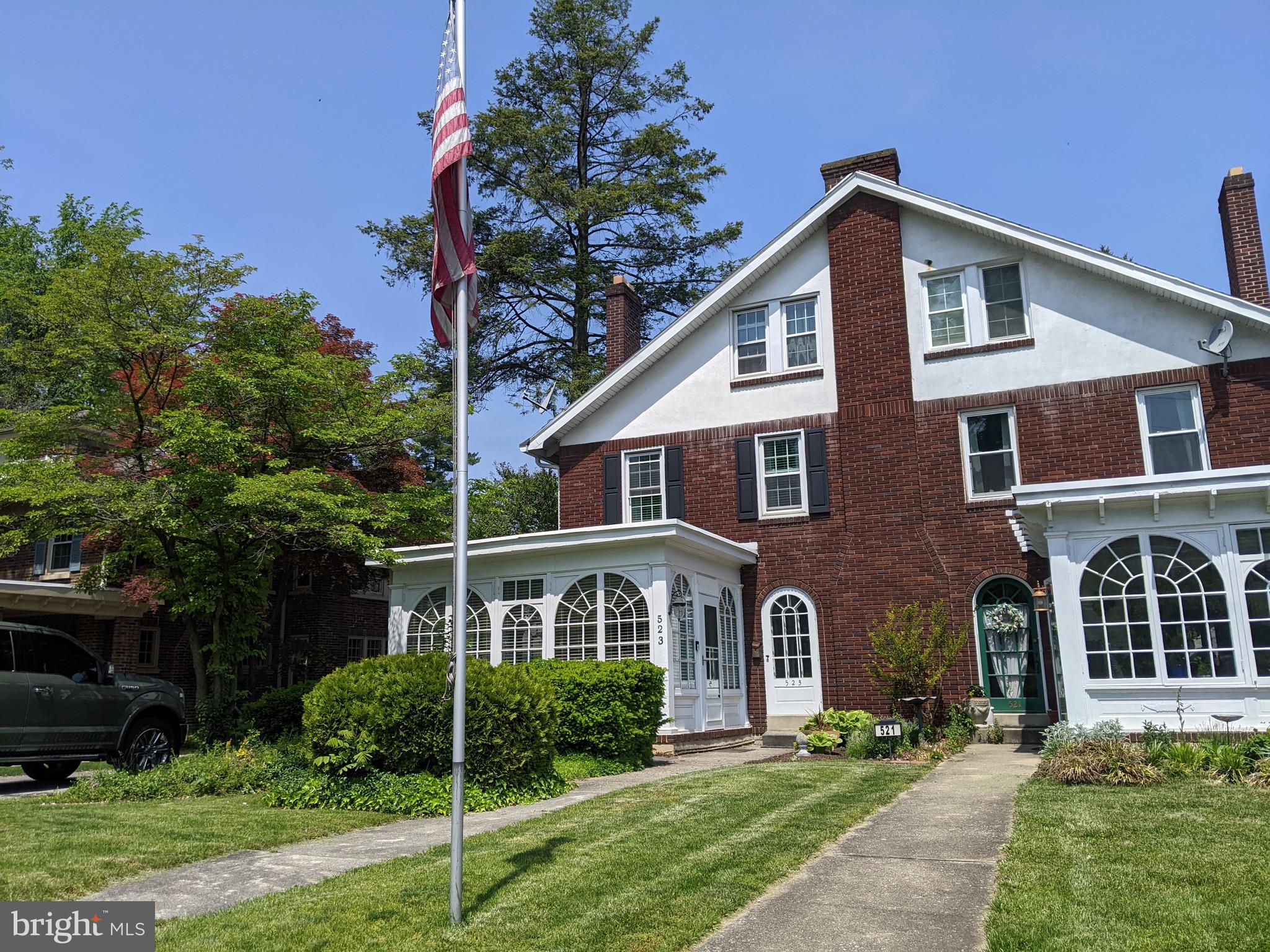 523 COUNTRY CLUB ROAD