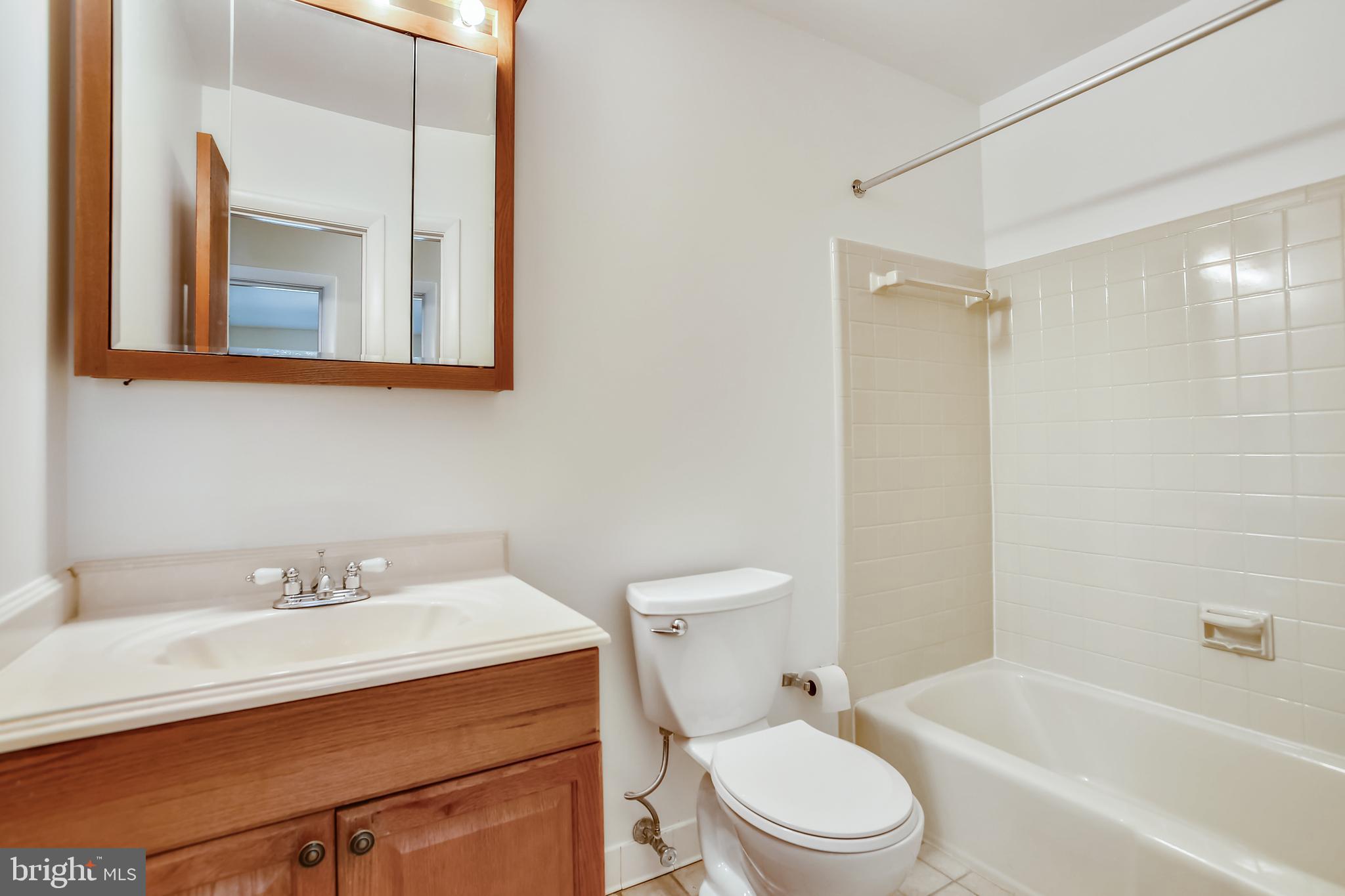 NORTH IDYLWOOD - Residential