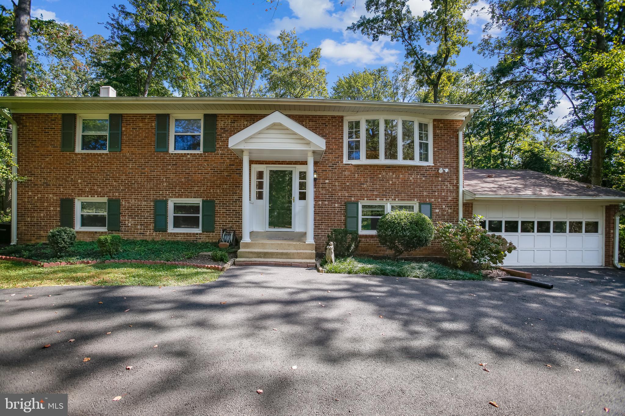 NORTH IDYLWOOD - Residential