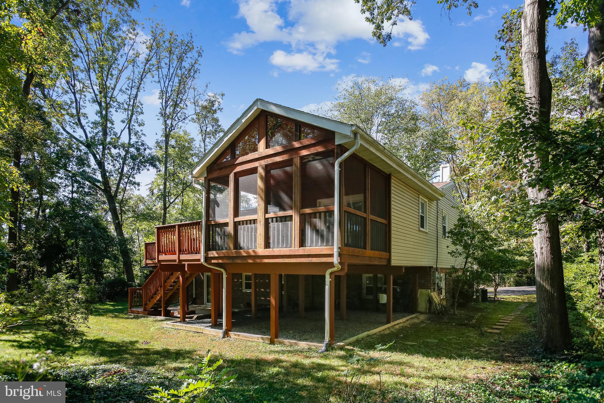 NORTH IDYLWOOD - Residential