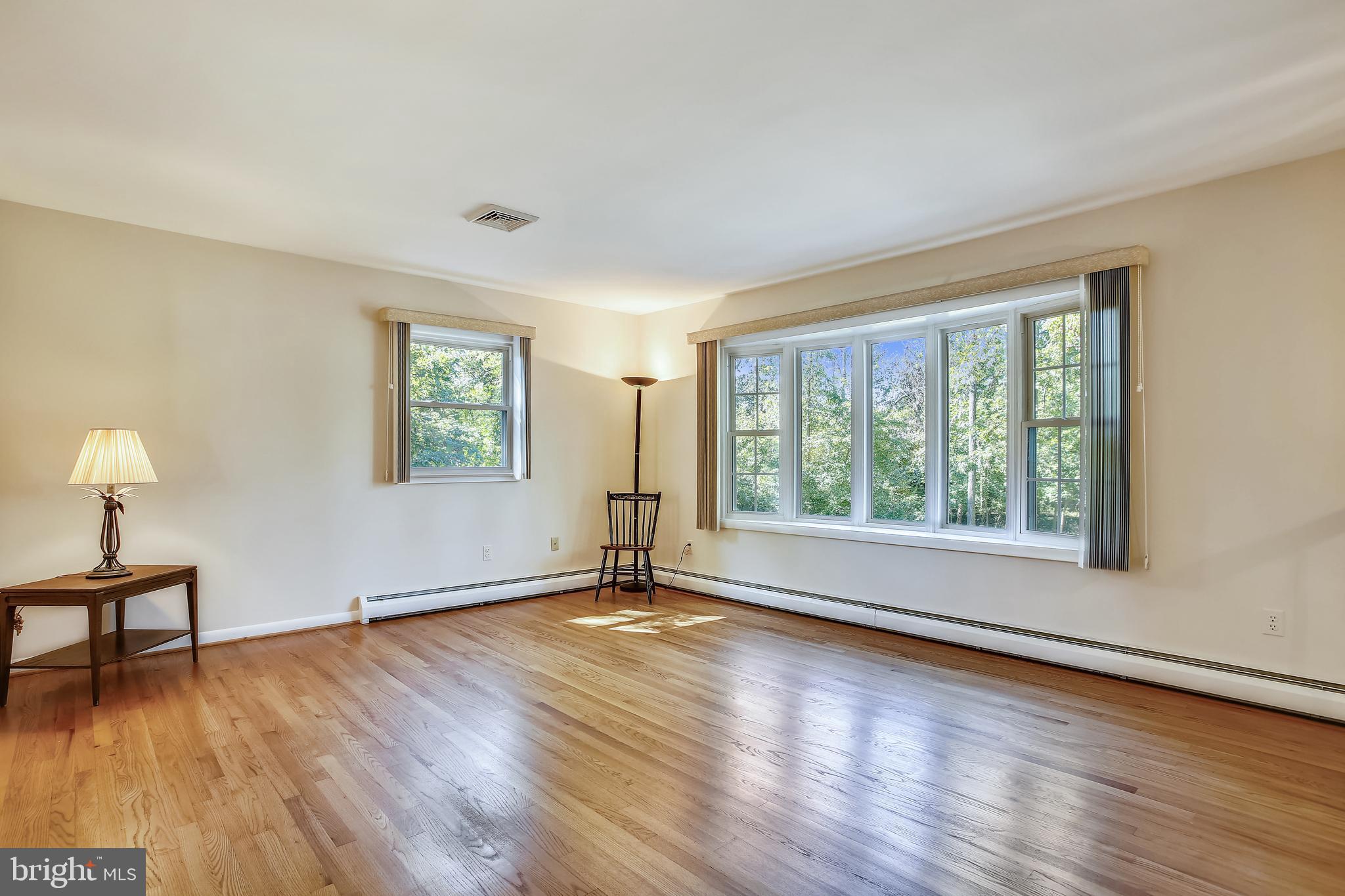 NORTH IDYLWOOD - Residential