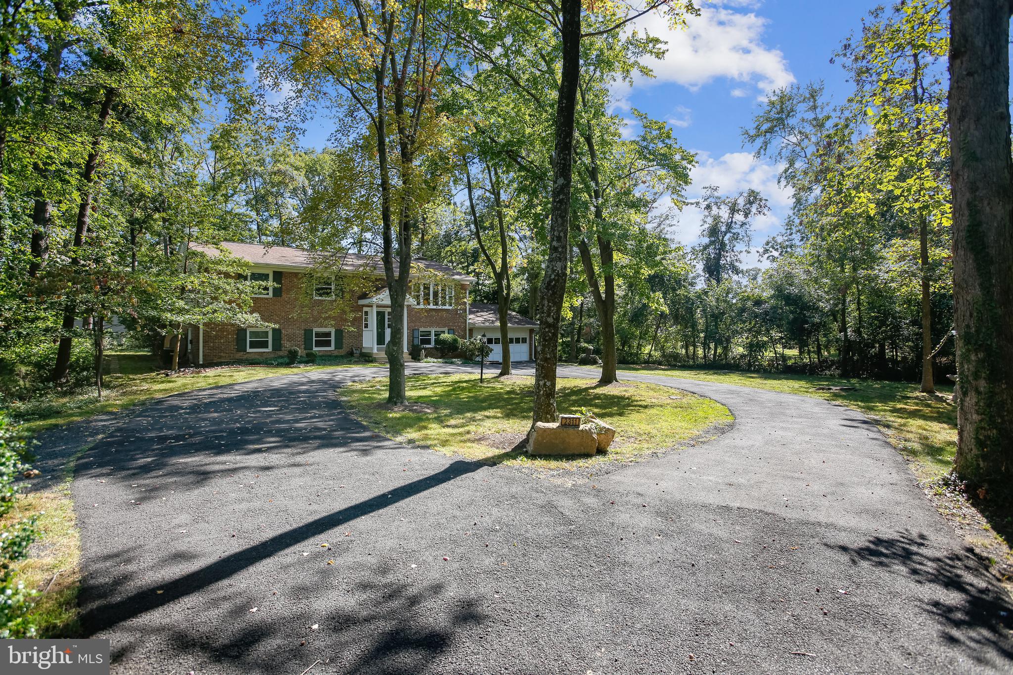 NORTH IDYLWOOD - Residential