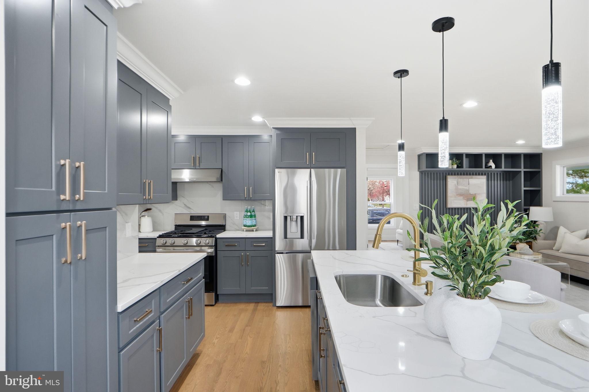 13711 PARKLAND DRIVE