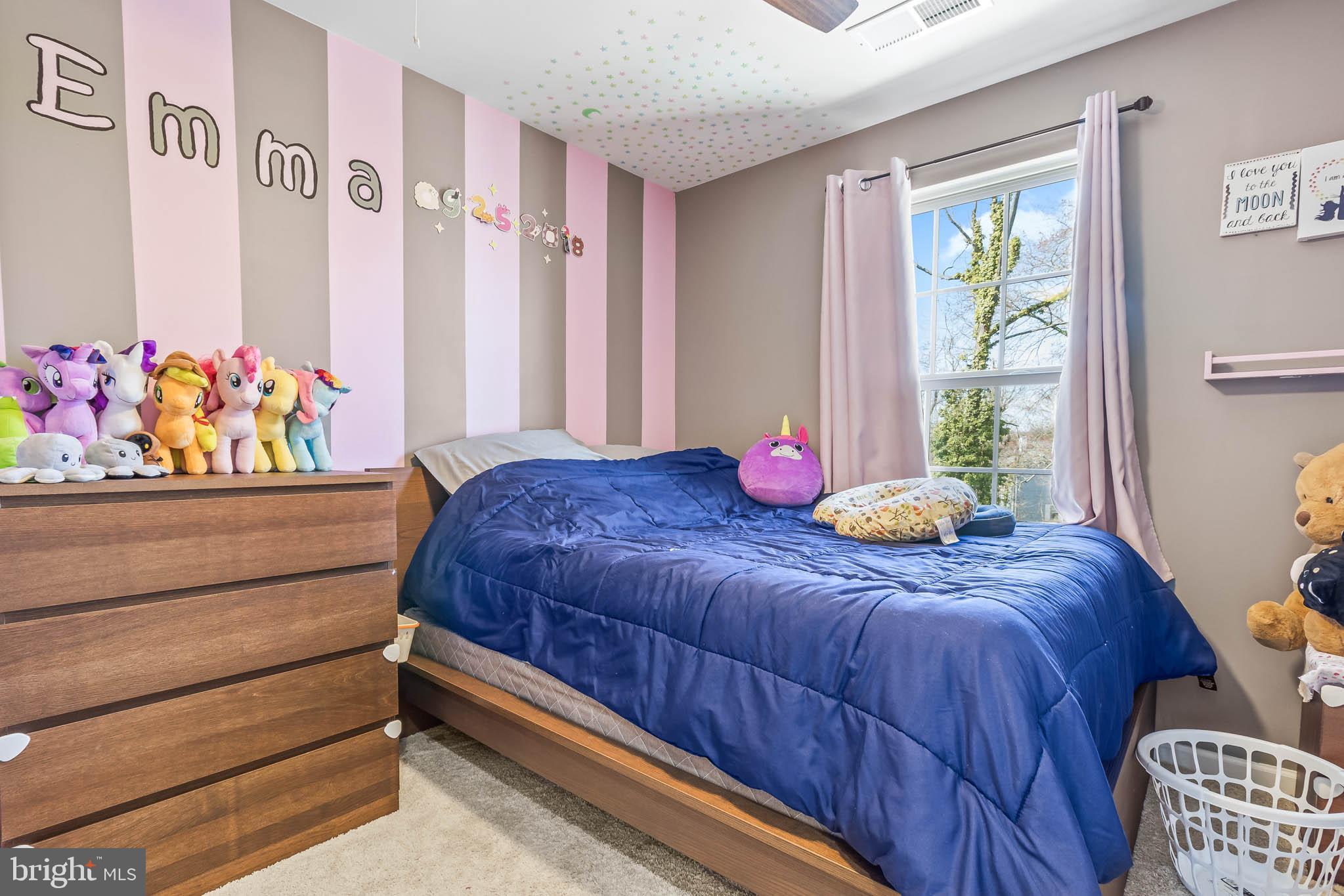 FIELDCREST GLEN - Residential