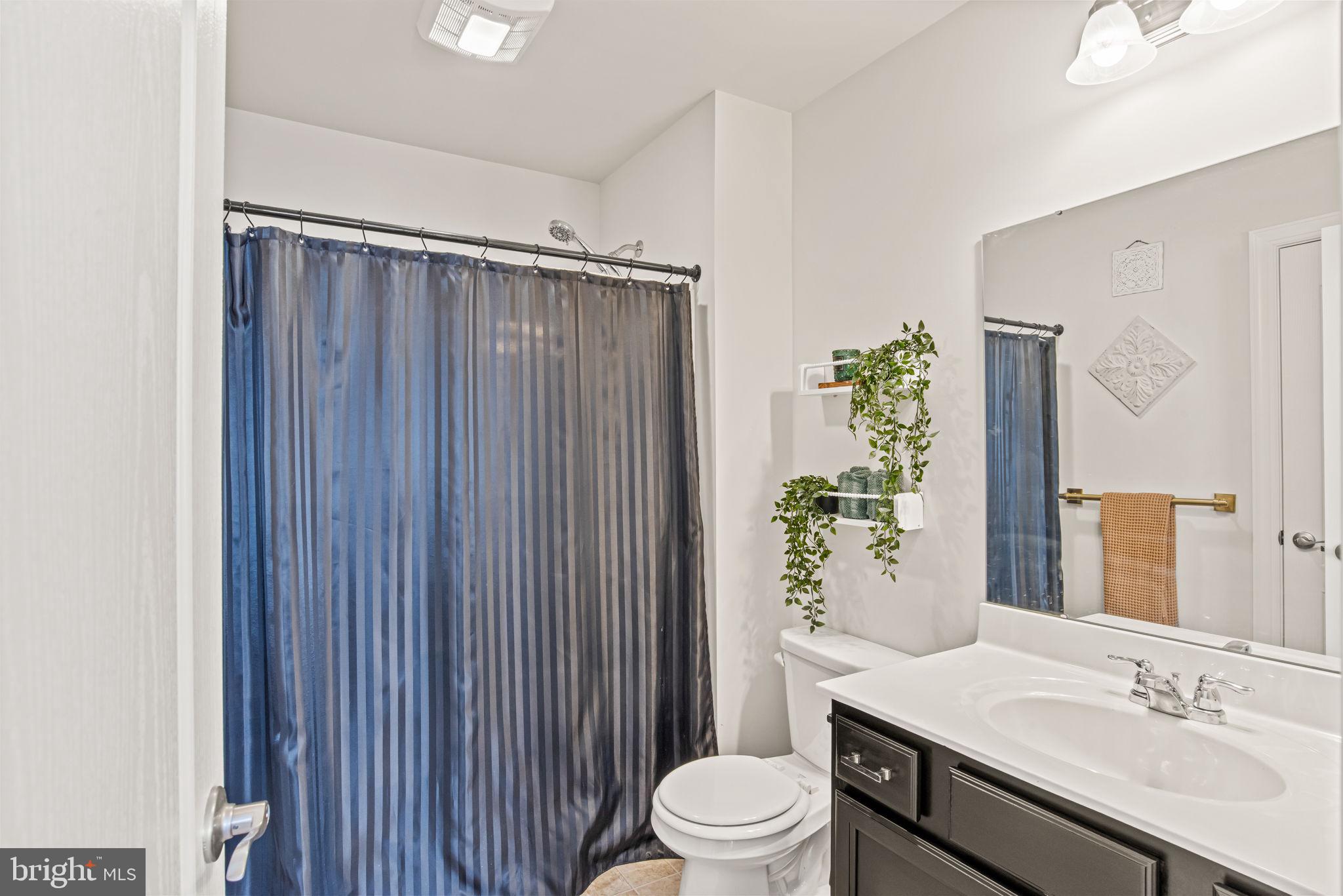 WOODLAND HILLS - Residential