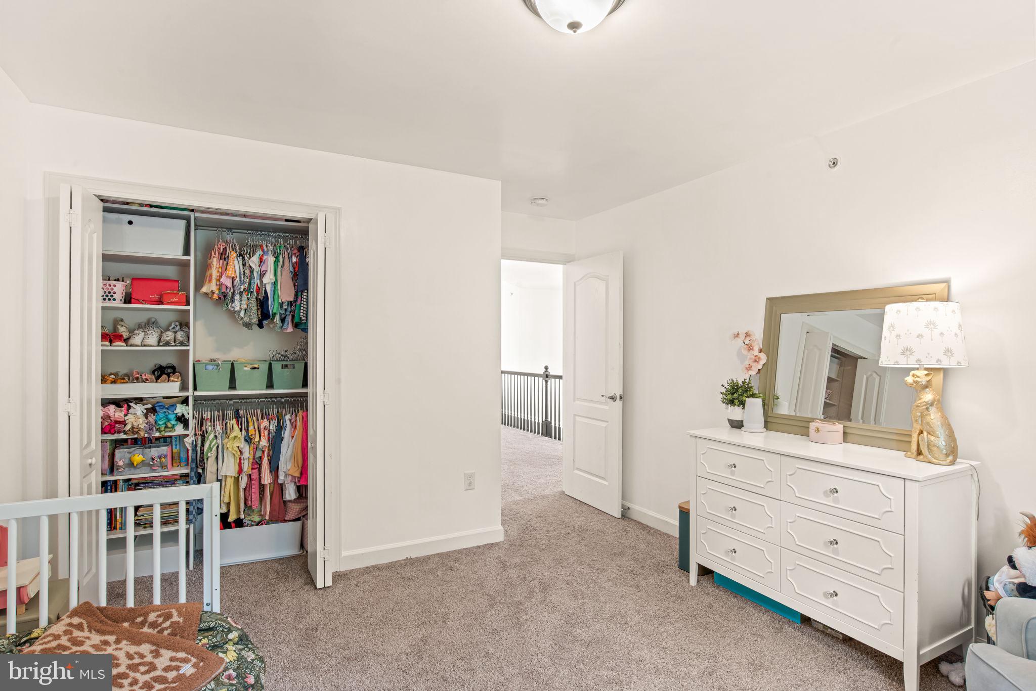 WOODLAND HILLS - Residential