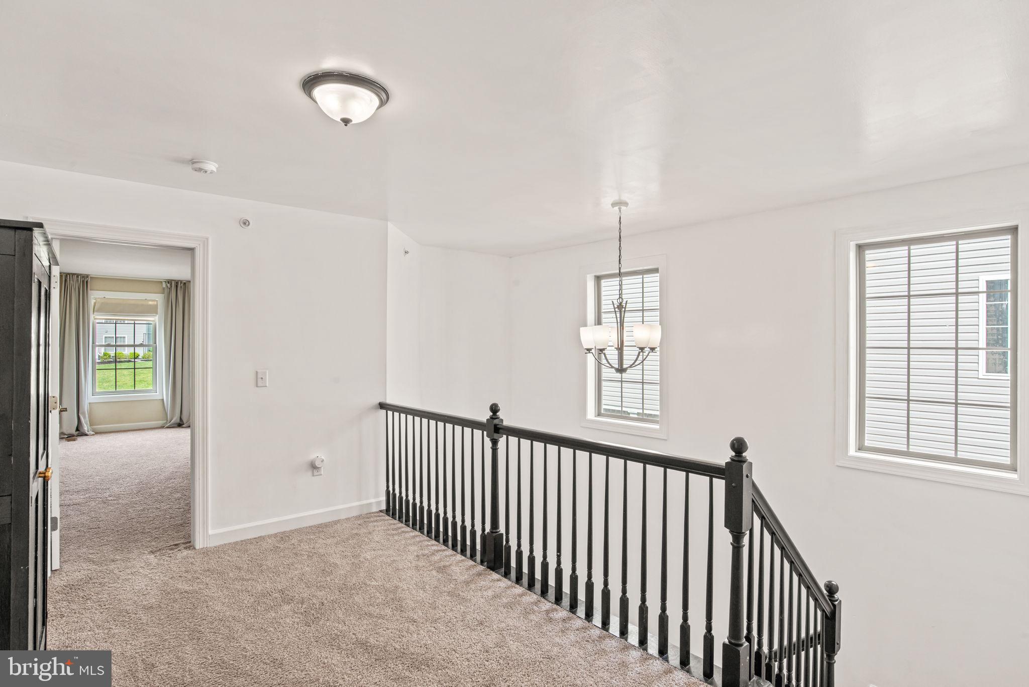 WOODLAND HILLS - Residential