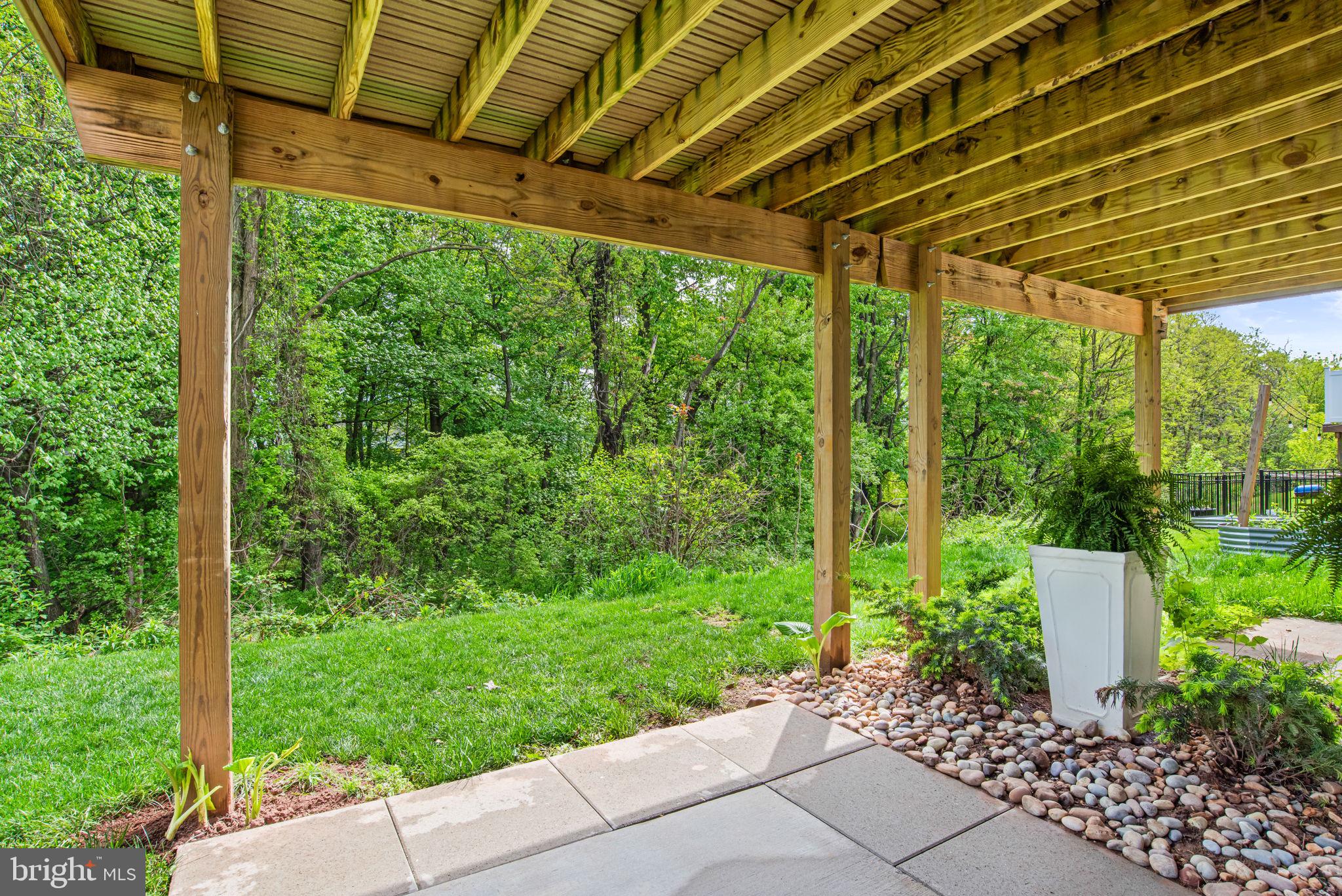 WOODLAND HILLS - Residential