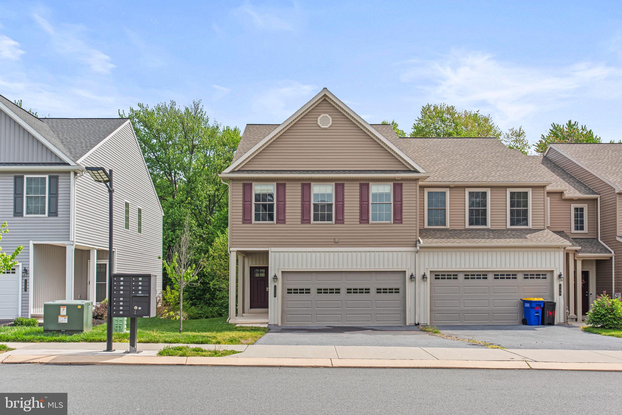 WOODLAND HILLS - Residential