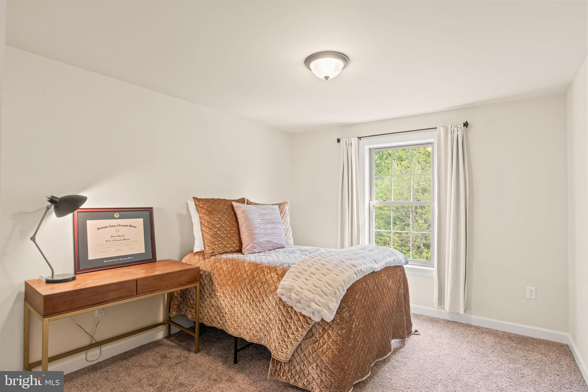 WOODLAND HILLS - Residential