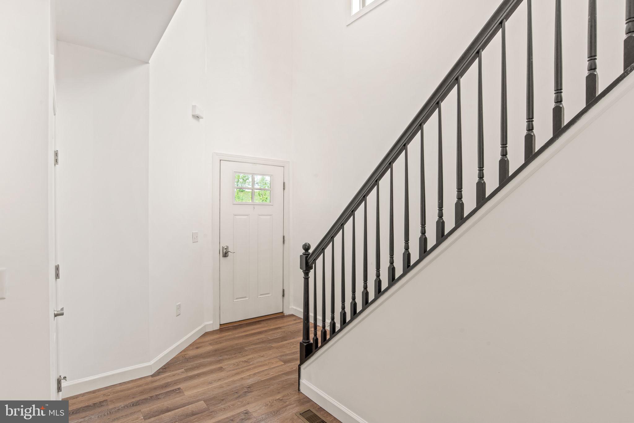WOODLAND HILLS - Residential