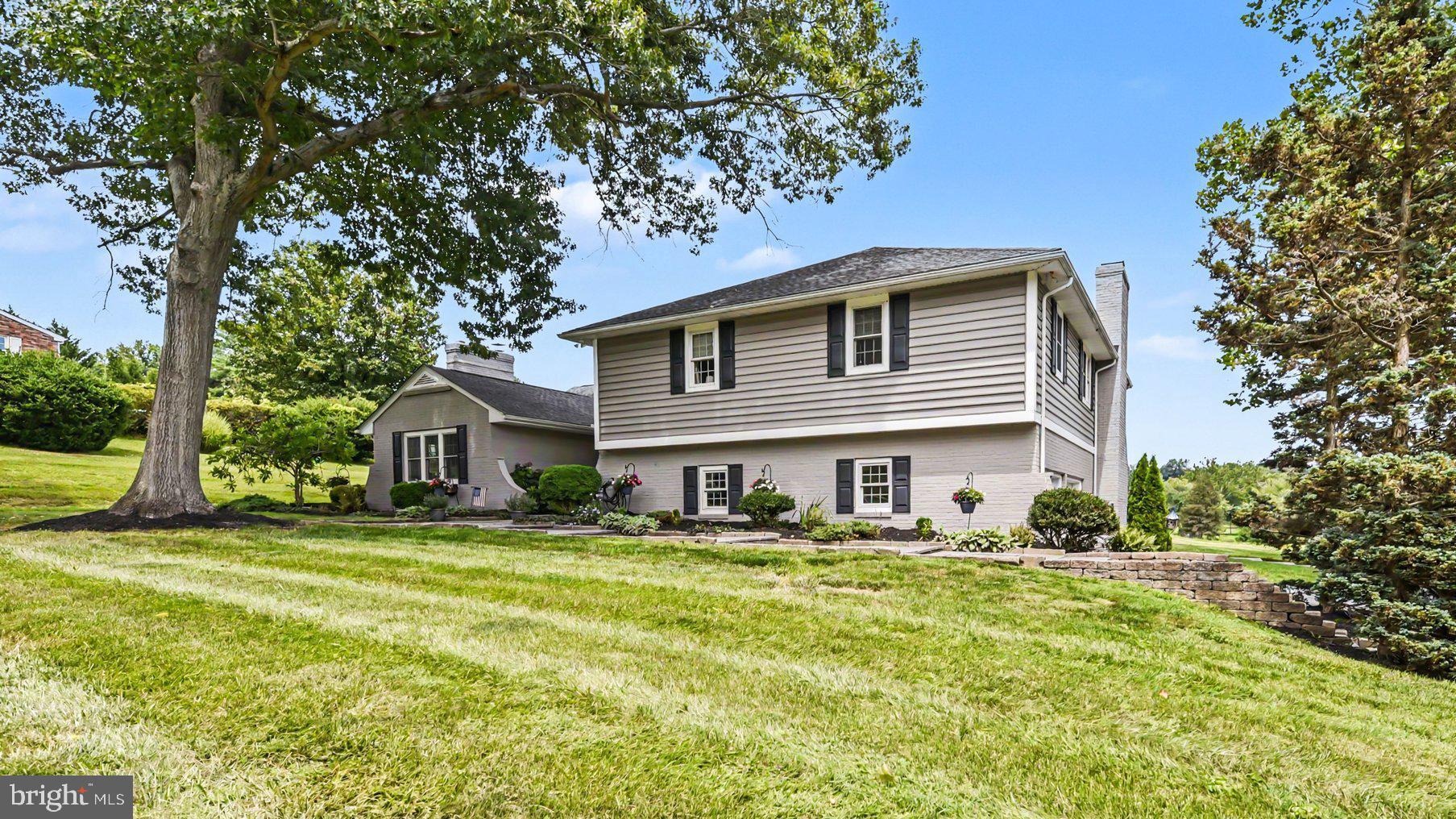 1509 ROLLING ROAD