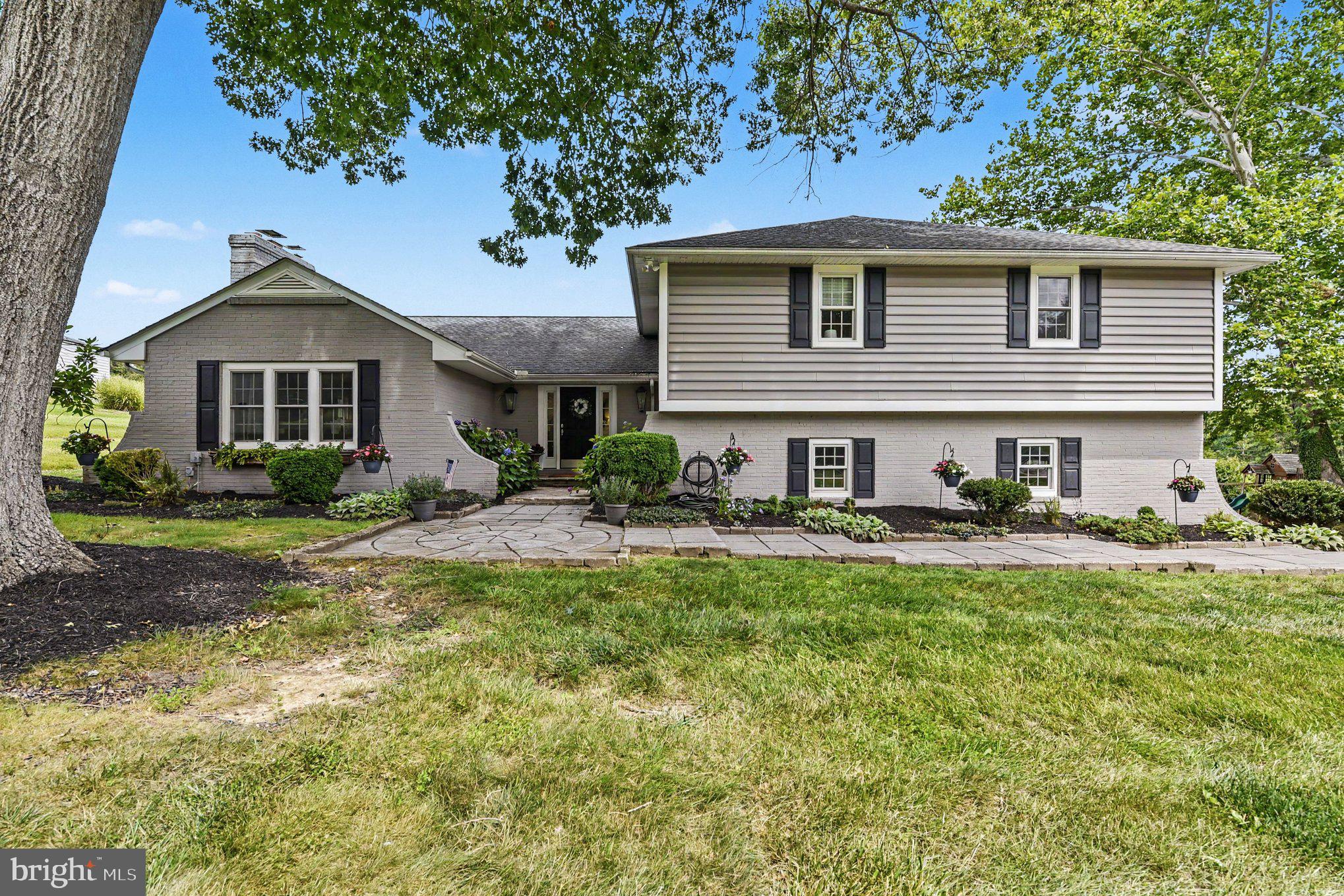 1509 ROLLING ROAD