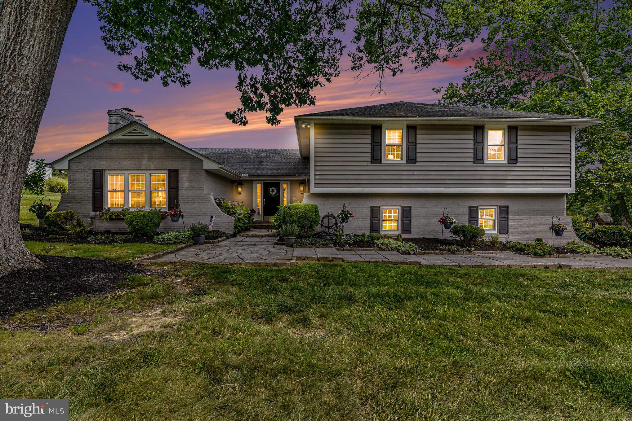 1509 ROLLING ROAD